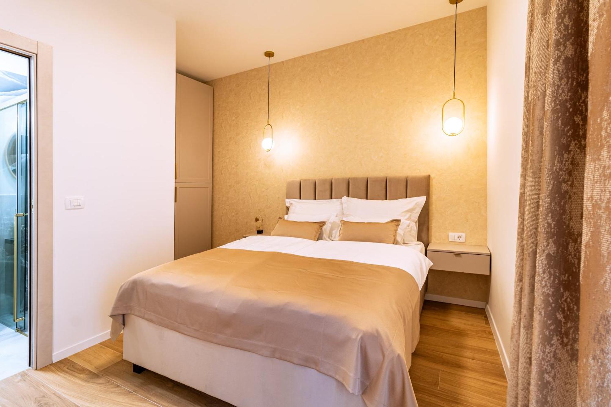 Luxury 2 Bedroom-2 Bathroom Apartment & Studio App With Rooftop Terrace Split Exteriér fotografie