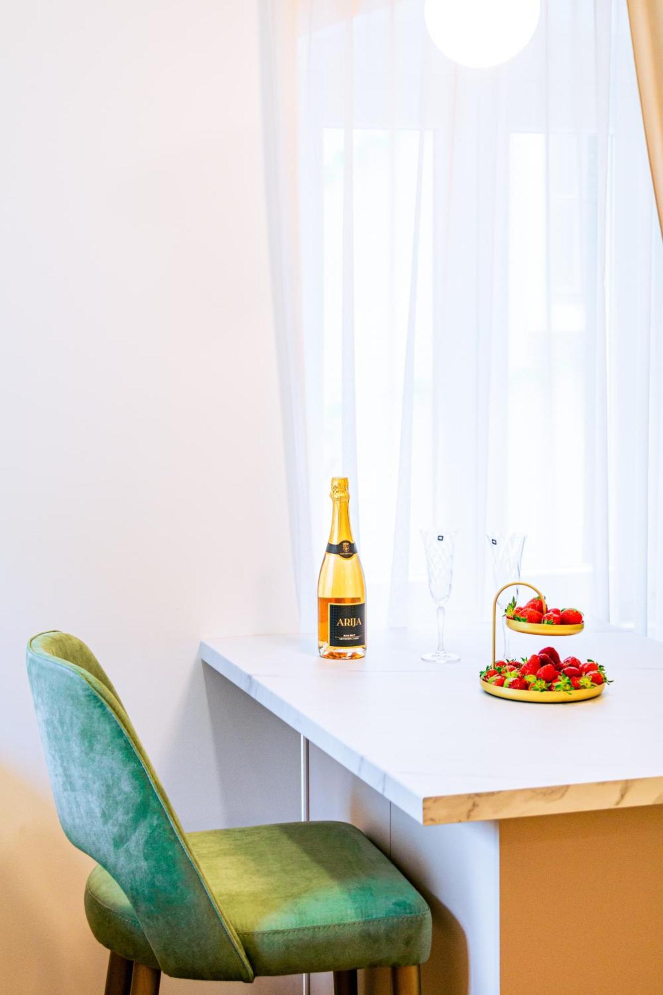Luxury 2 Bedroom-2 Bathroom Apartment & Studio App With Rooftop Terrace Split Pokoj fotografie