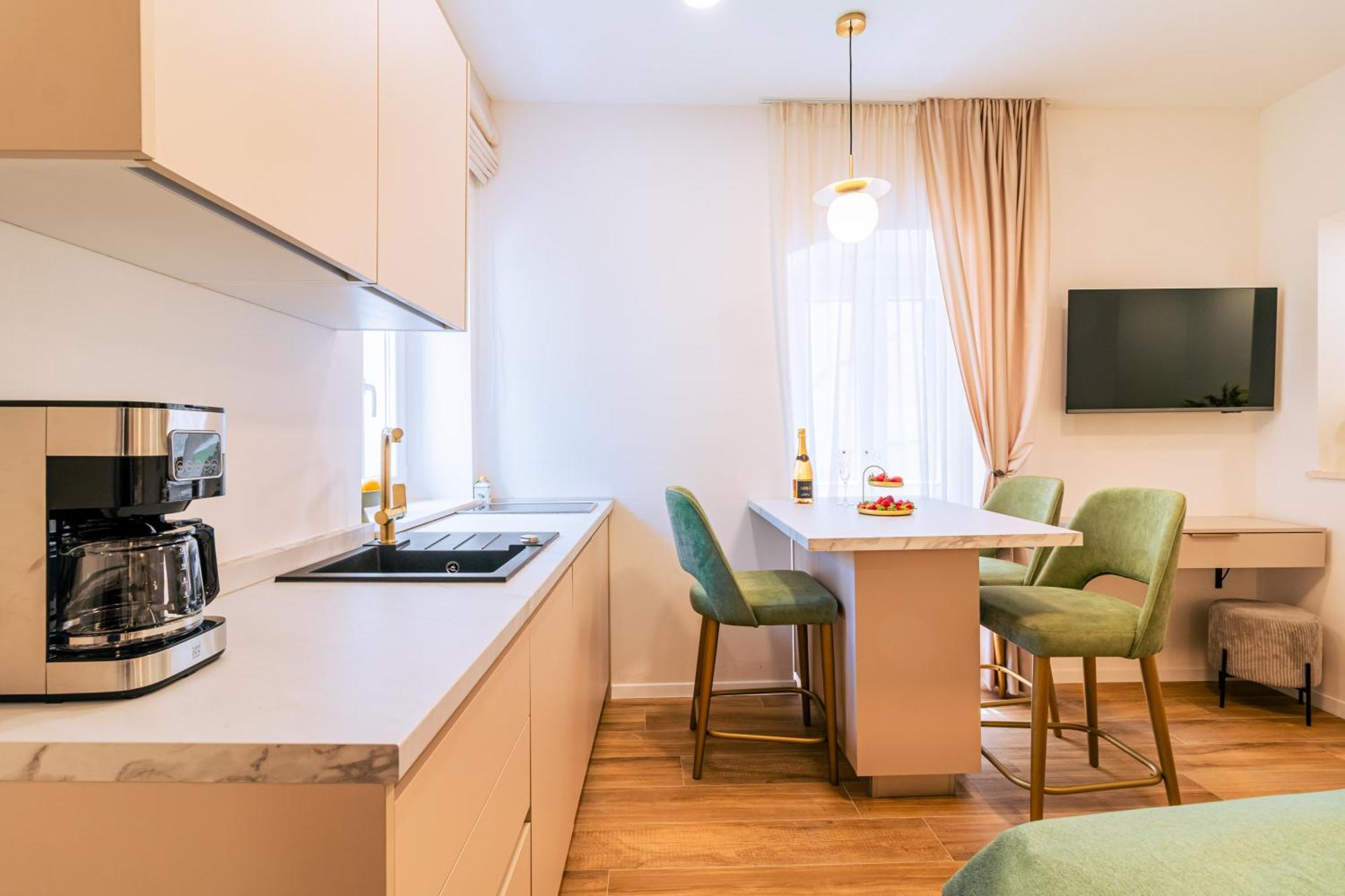 Luxury 2 Bedroom-2 Bathroom Apartment & Studio App With Rooftop Terrace Split Exteriér fotografie