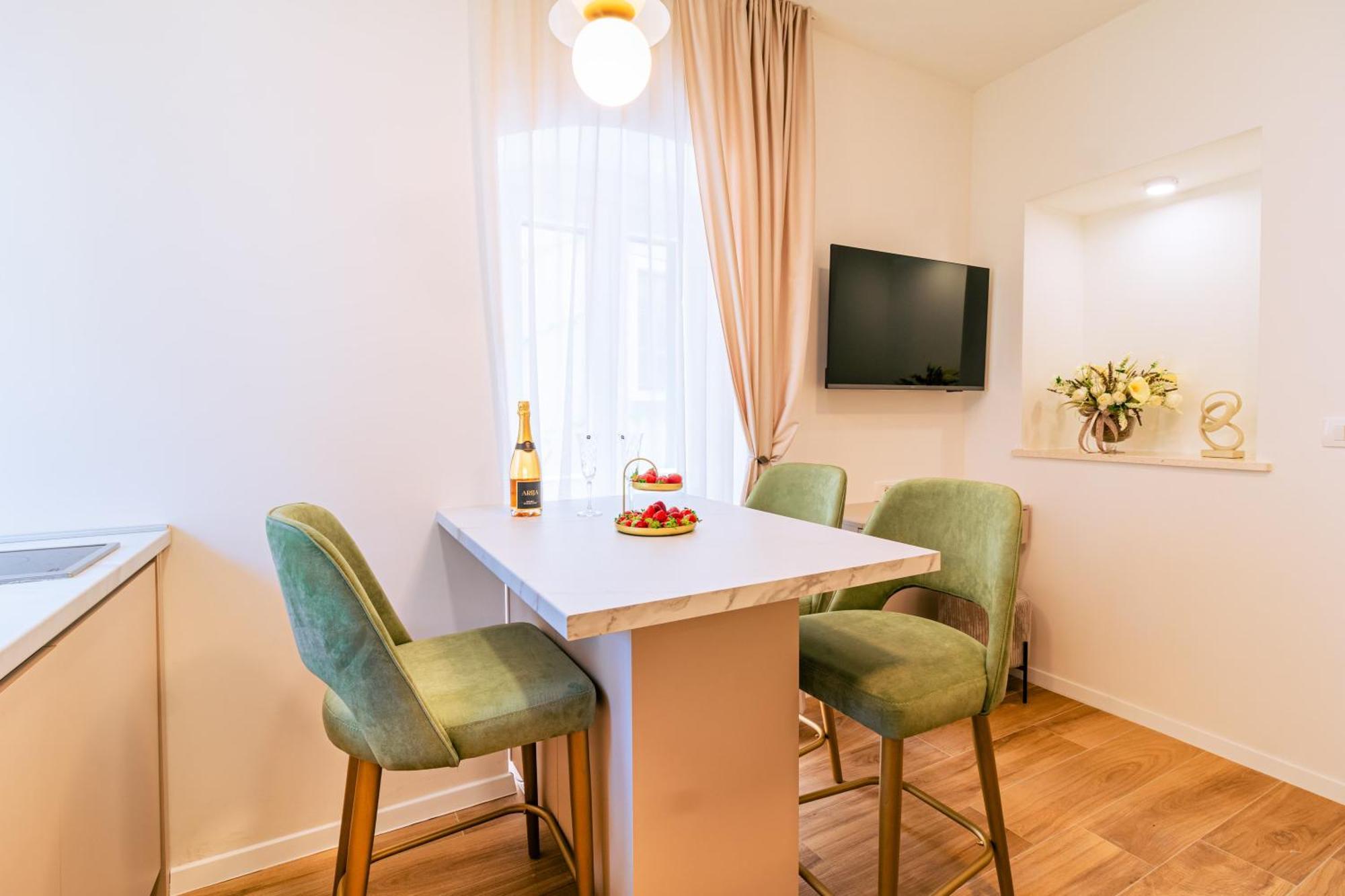 Luxury 2 Bedroom-2 Bathroom Apartment & Studio App With Rooftop Terrace Split Pokoj fotografie